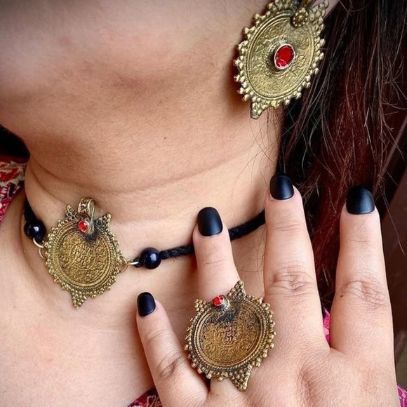 Vintage Coin Jewelry Set- Choker Necklace, Ring and Earrings- Vintage JewelrySet - Picture 2 of 8